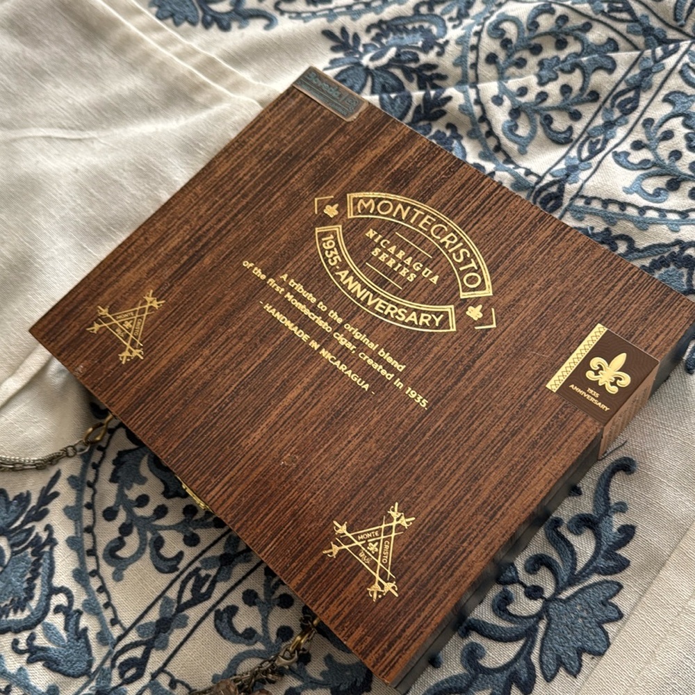 Monte Cristo Nicaragua series 1935 anniversary handmade wooden purse chain strap